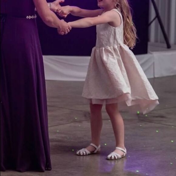 Pink shimmer dress   - Picture 2 of 4